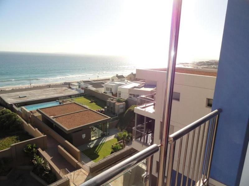 Infinity Self Catering Beachfront Apartment 302 Cidade Do Cabo Exterior foto